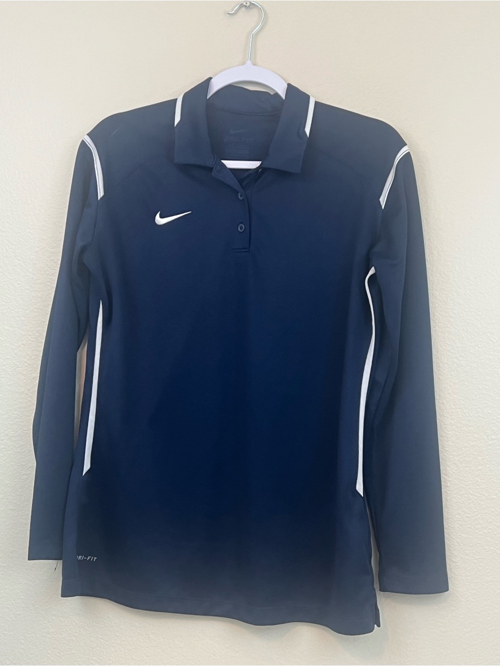 NWT Nike Polo Shirt Women’s Large Blue Long Sleeve Dri Fit Lightweight Stretch